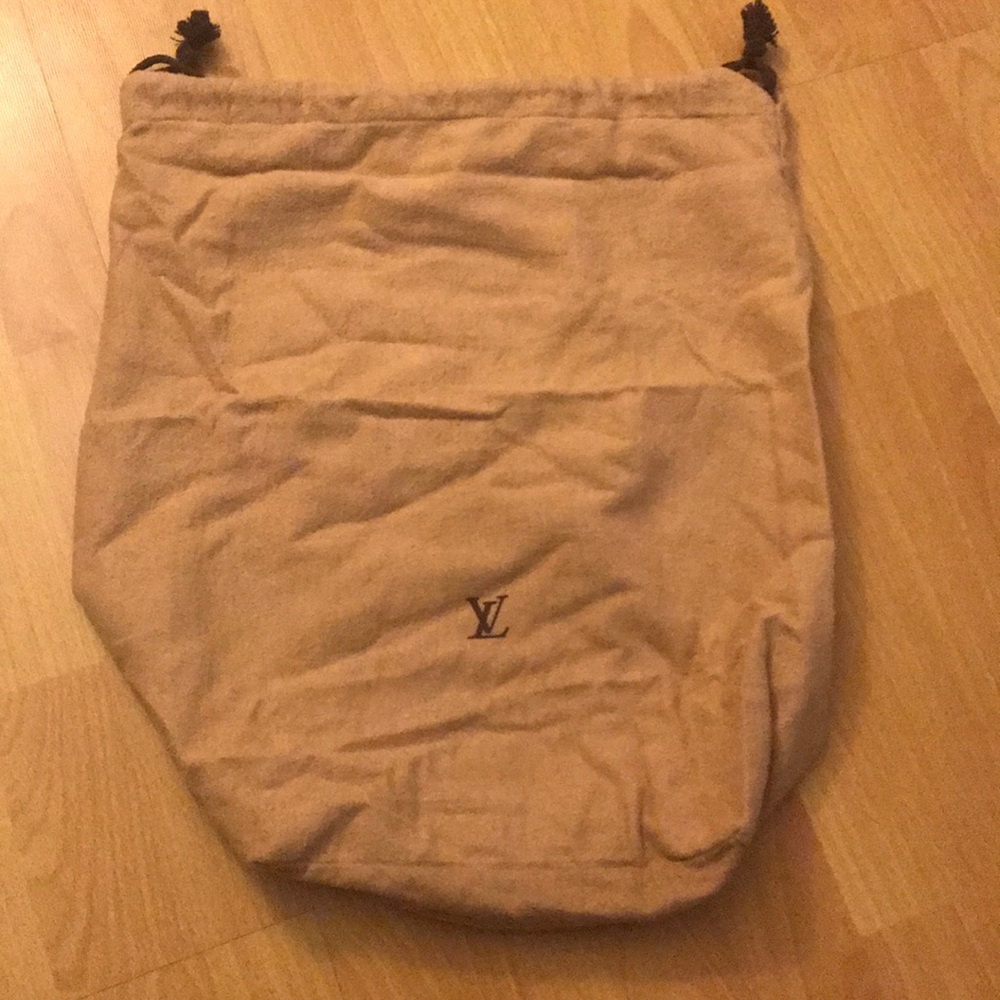 Louis Vuitton Medium Drawstring Bag - image 1